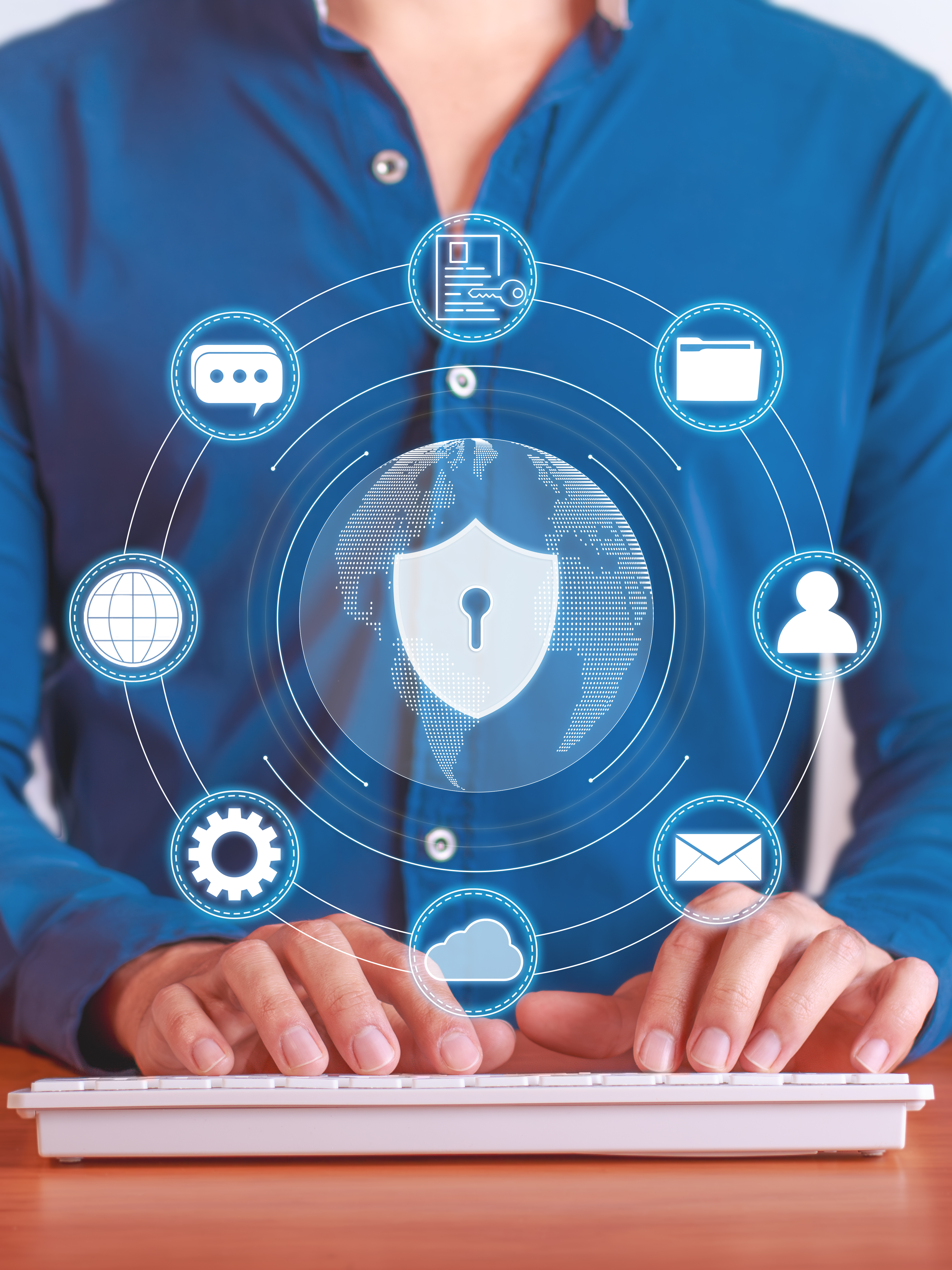 Person som arbeider pa en sikker lokal AI-konsoll